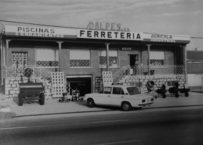 Ferretería Dalpes - Equipo