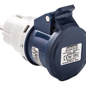 ADAPTADOR CLAVIJA 2P+TTL BASE