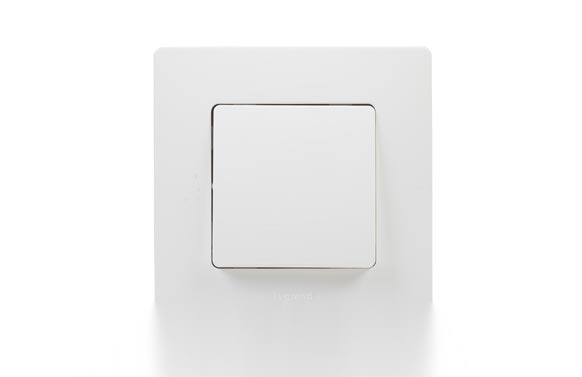 CONMUTADOR BLANCO SERIE NILOE