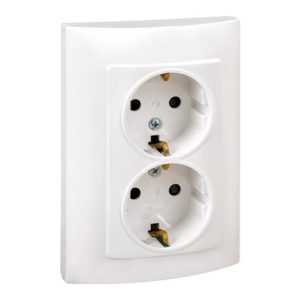 BASE ENCHUFE DOBLE SCHUKO TT E