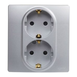 BASE ENCHUFE DOBLE 2P+T PL SER