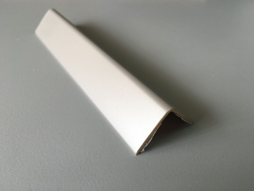 ESQUINERO PARED ADH 25X25MM-2,