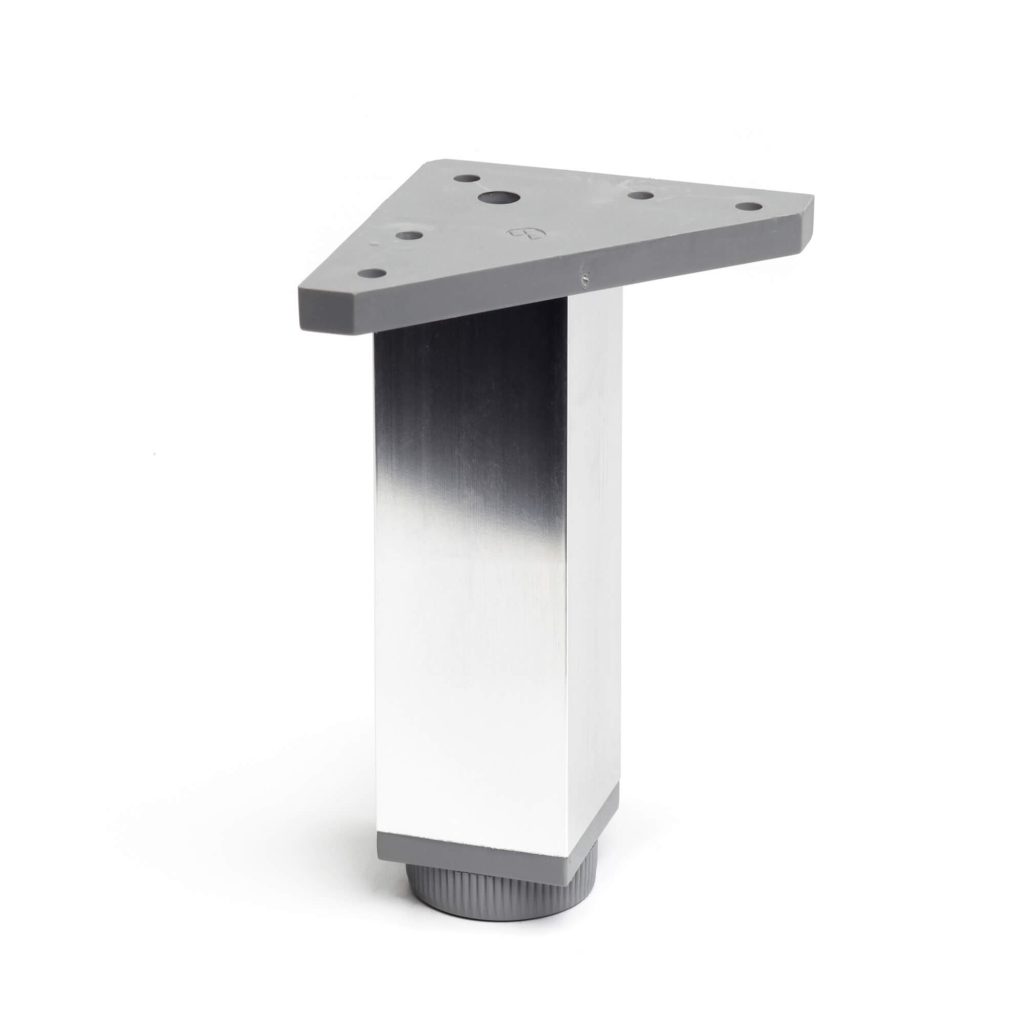 PATA MUEB RDA 40X40X150MM 8423