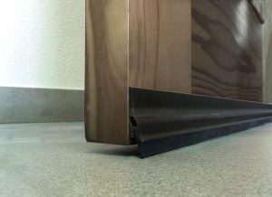 BURLETE ADH LABIO 105CM ALU BR