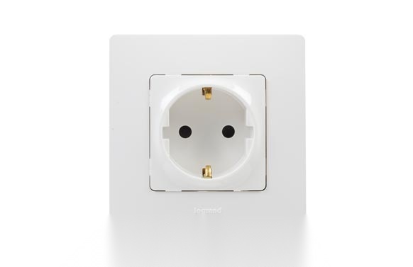 TOMA DE CORRIENTE BLANCA SERIE