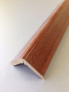 ESQUINERO PARED 30X30X2,60MT R