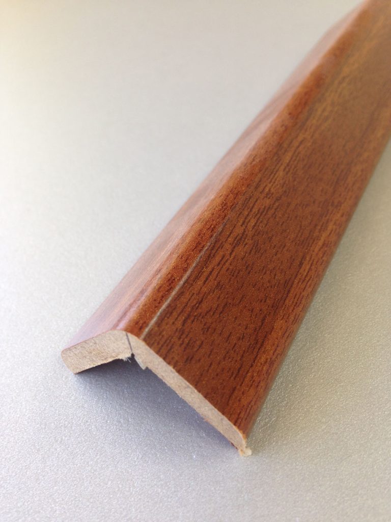 ESQUINERO PARED 30X30X2,60MT R