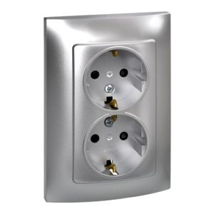 BASE ENCHUFE DOBLE SCHUKO TT E