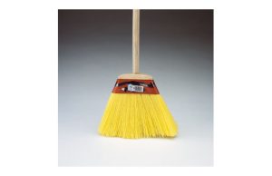 ESCOBA HOG PLANA C/MG UNIVERSA