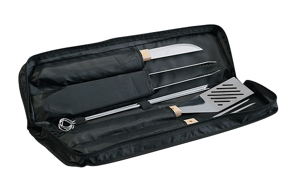 ACC. BARBACOA CON ESTUCHE CAMP