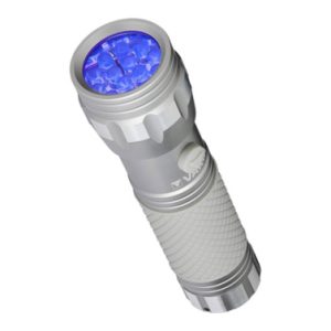 LINTERNA LED UV LIGHT 3 AAA IN