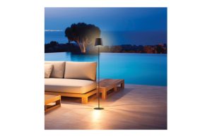 LAMPARA DE PIE DE METAL NEGRO