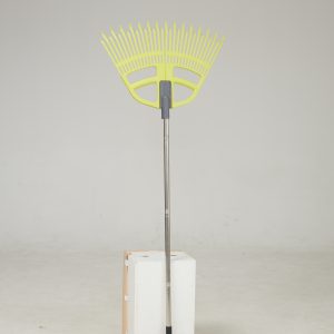 ESCOBA RECOGEHOJ. PP 3 EN 1