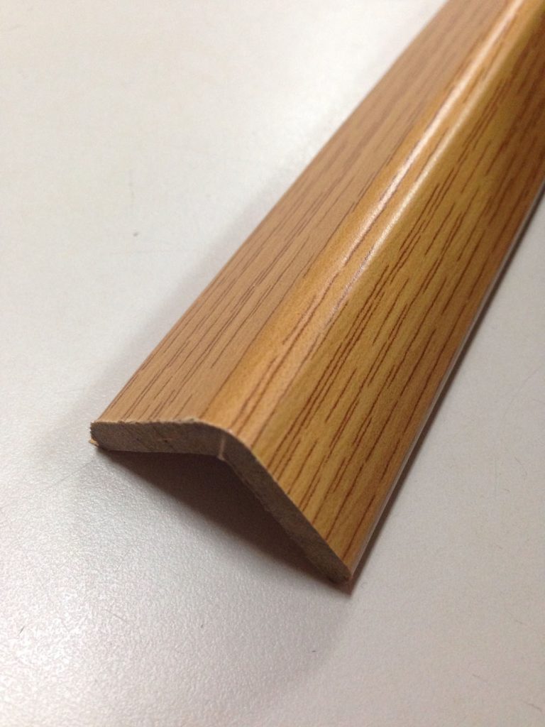 ESQUINERO PARED ADH 30X30X2,60