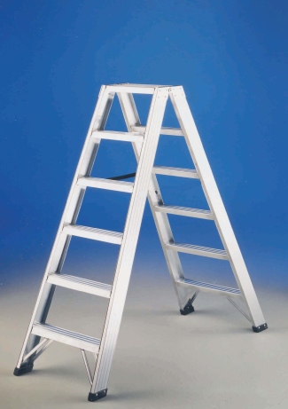 ESCALERA TIJERA 1,86MT P1