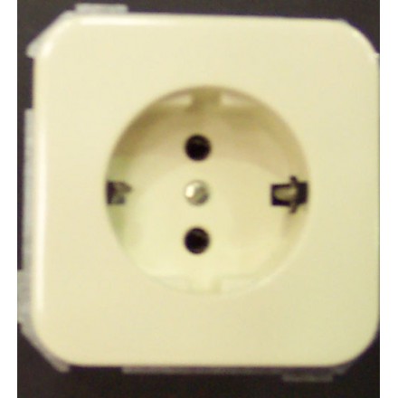 BASE ENCHUFE SCHUKO TT SERIE 3