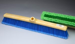 CEPILLO BARRENDERO 600 MM UNIV